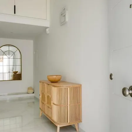 Frente Al Mar Bellamente Renovada * 에스테포나
