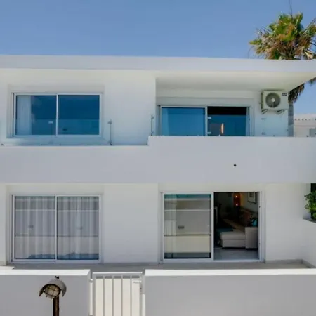 펜션 Frente Al Mar Bellamente Renovada 에스테포나